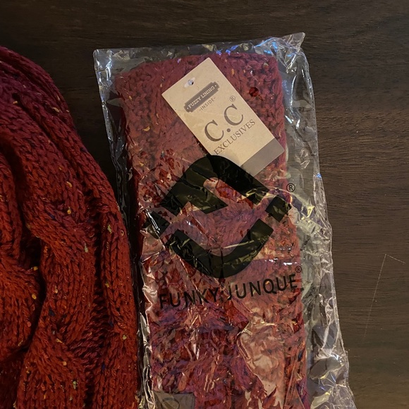 Cranberry infinity scarf and  matching head band - Picture 2 of 2